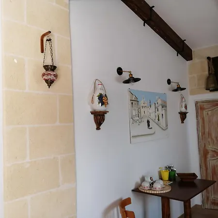 Donna Sandra Gravina in Puglia