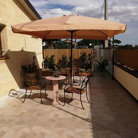 Donna Sandra Villa *