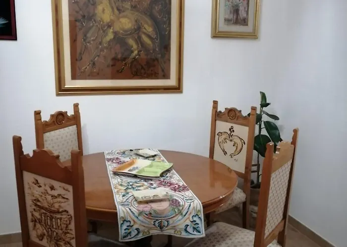 Donna Sandra Villa *